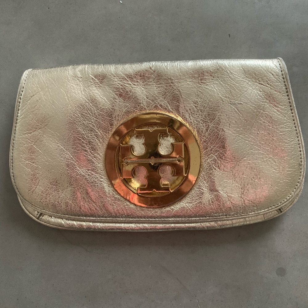 Tory Clutch